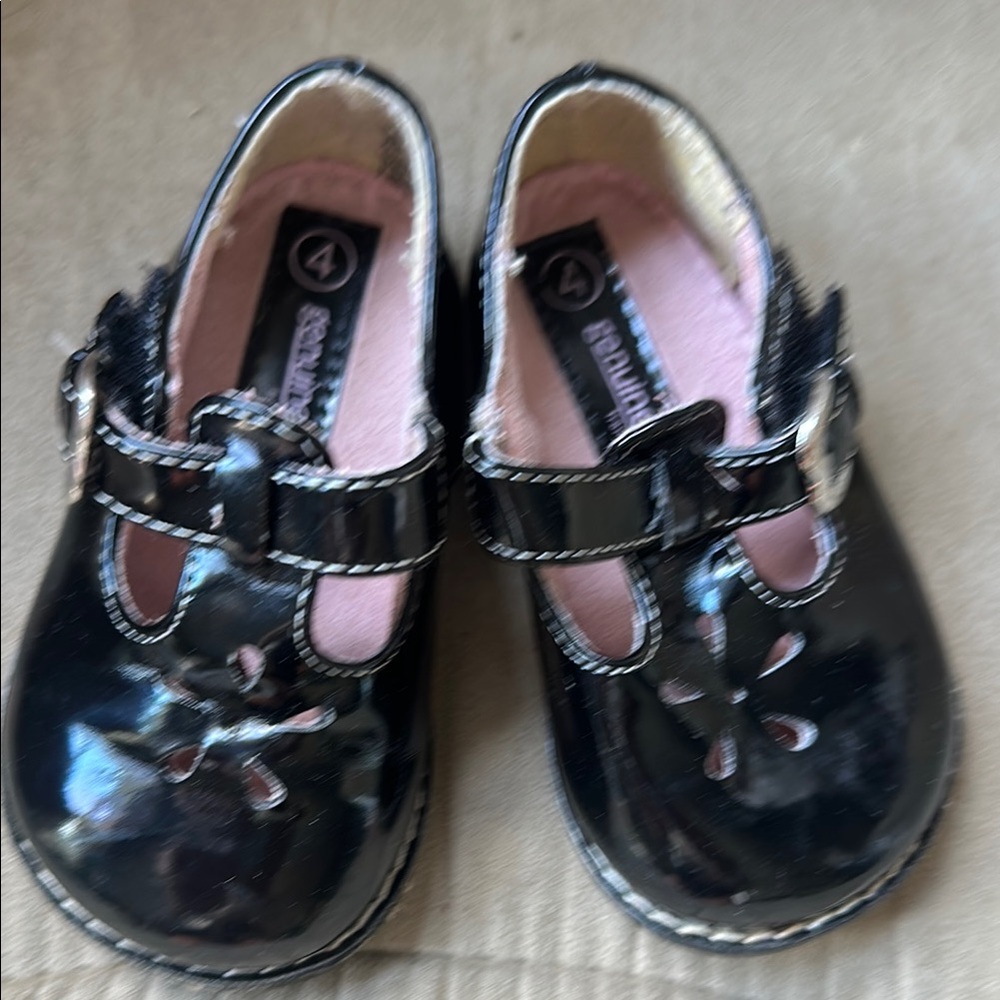 Kids' Assorted Color Shoe Collection - Picture 10 of 14